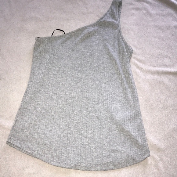 Off shoulder top - Picture 2 of 3